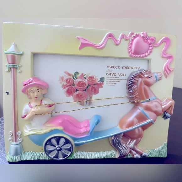 Multiple accessories for little princess, clips, purse,bands, bags & photo frame - Picture 6 of 12